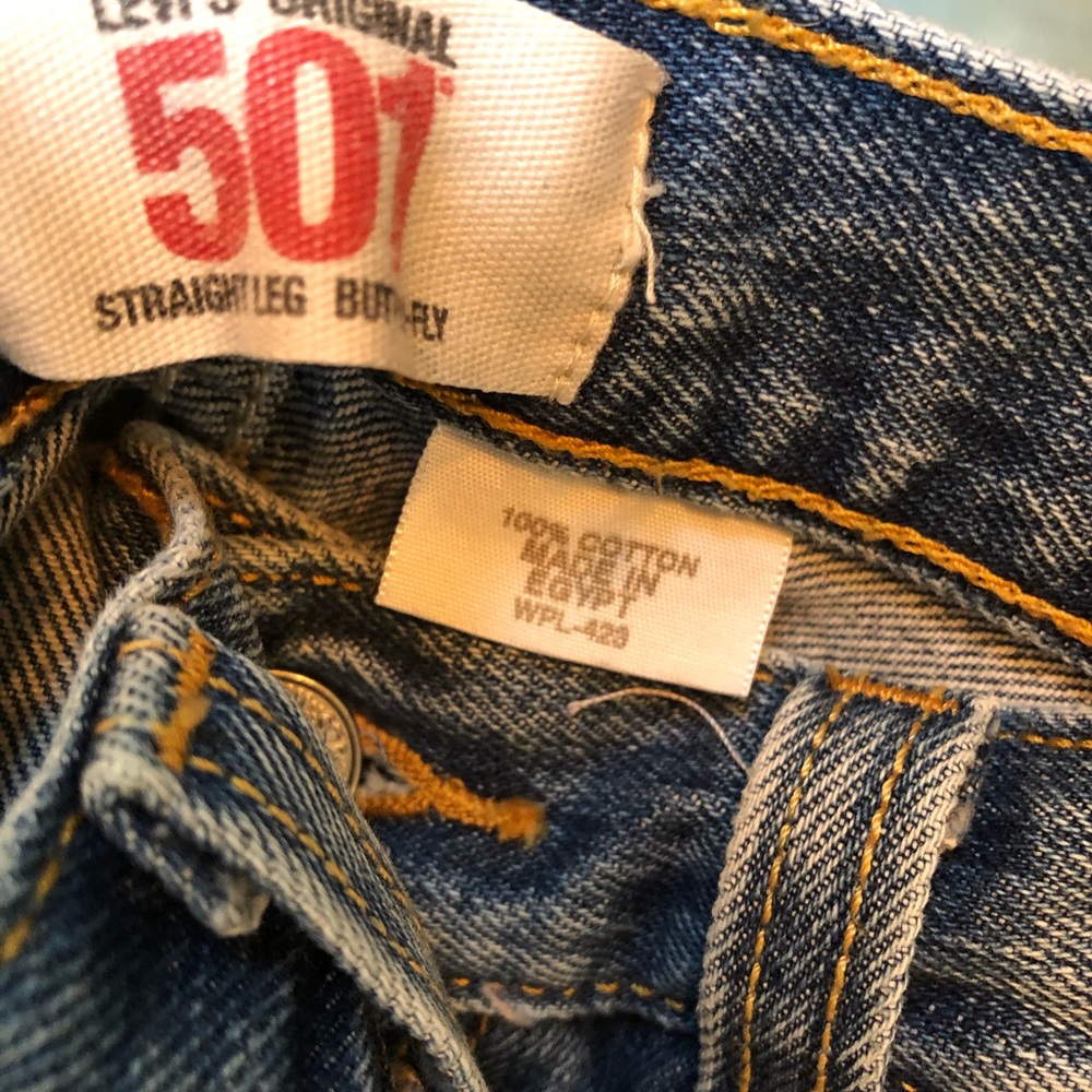 SOLD LEVI'S 501 Button Fly Straight Leg Jeans - Picture 9 of 9